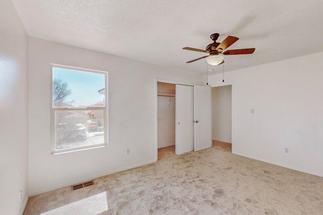 1112 Telstar Loop NW, Albuquerque, NM 87121