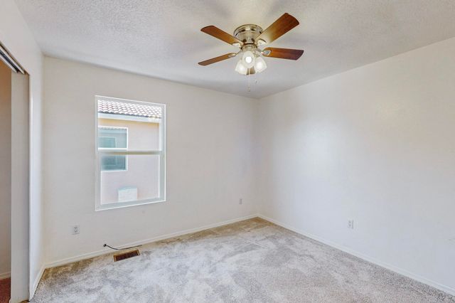 1112 Telstar Loop NW, Albuquerque, NM 87121