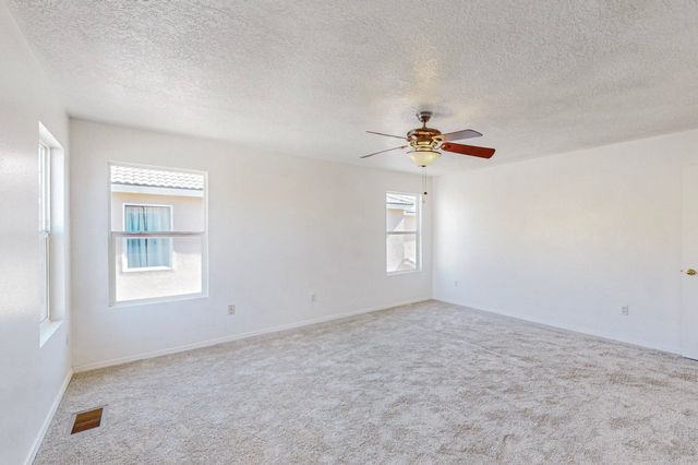 1112 Telstar Loop NW, Albuquerque, NM 87121