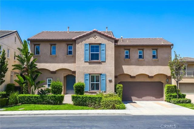 279 W Sparkleberry, Orange, CA 92865
