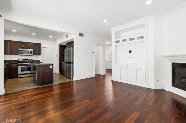 279 W Sparkleberry, Orange, CA 92865