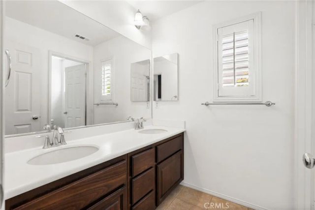 279 W Sparkleberry, Orange, CA 92865
