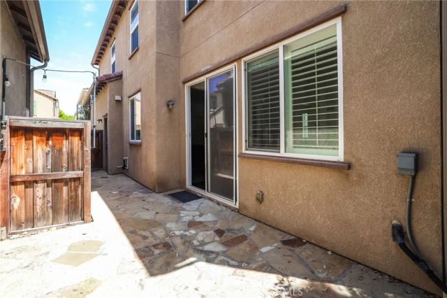279 W Sparkleberry, Orange, CA 92865