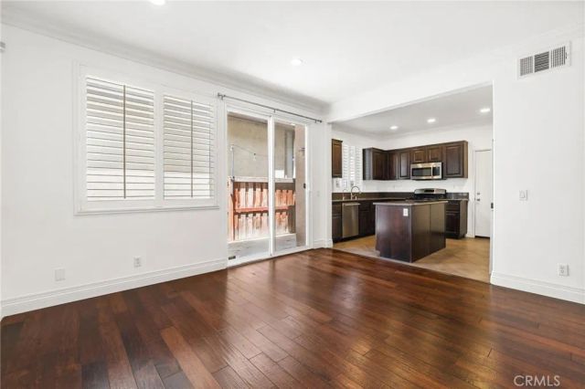 279 W Sparkleberry, Orange, CA 92865