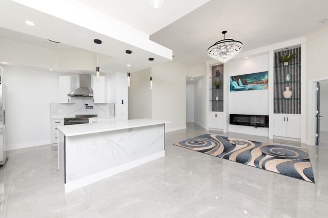 249 NW Bentley Circle, Port St. Lucie, Port St Lucie, FL 34986