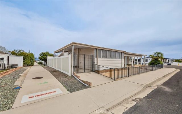 1670 Santa Susana, Hemet, CA 92543