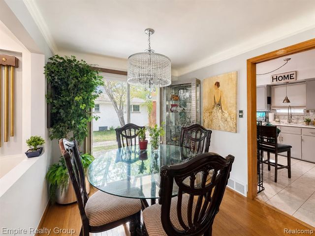 17300 Buckingham Avenue, Beverly Hills, MI 48025