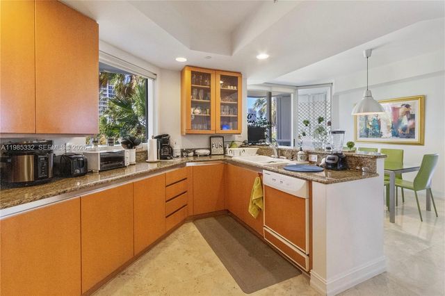 21050 Point Place 604, Aventura, FL 33180