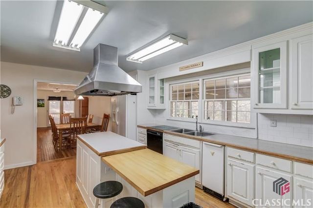 692 W Union Grove Circle, Auburn, GA 30011