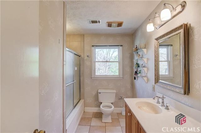 692 W Union Grove Circle, Auburn, GA 30011