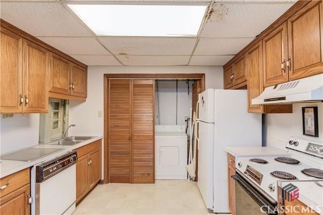 692 W Union Grove Circle, Auburn, GA 30011