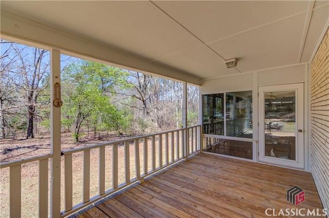 692 W Union Grove Circle, Auburn, GA 30011