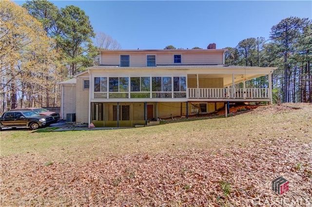 692 W Union Grove Circle, Auburn, GA 30011