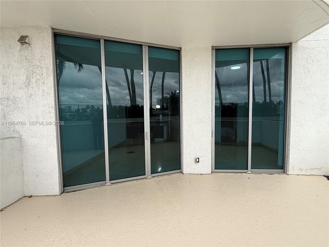 3029 NE 188th St 319, Aventura, FL 33180