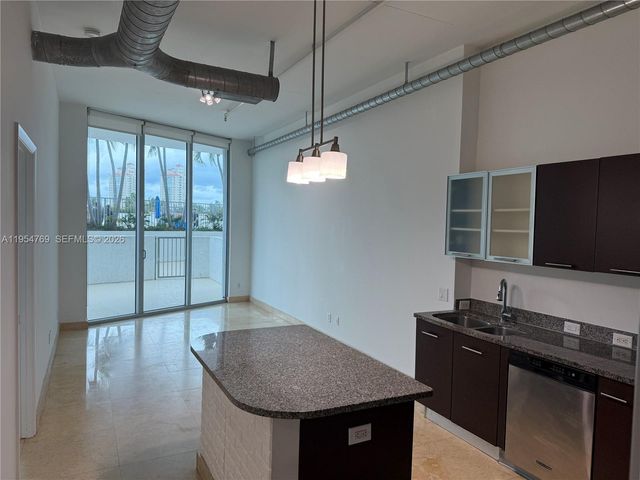 3029 NE 188th St 319, Aventura, FL 33180