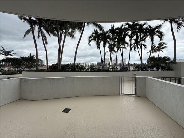 3029 NE 188th St 319, Aventura, FL 33180