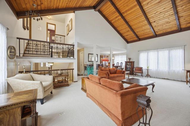 171 N Woodcrest Drive N, Fargo, ND 58102