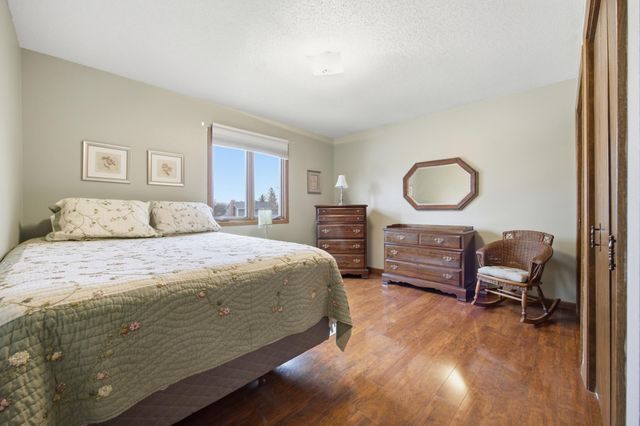 171 N Woodcrest Drive N, Fargo, ND 58102
