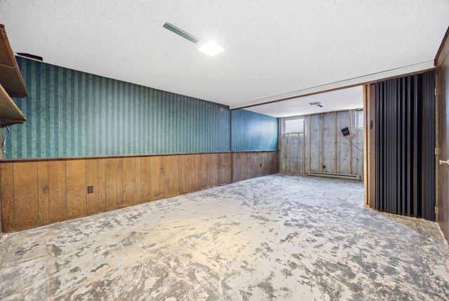 171 N Woodcrest Drive N, Fargo, ND 58102