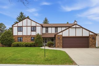 171 N Woodcrest Drive N, Fargo, ND 58102