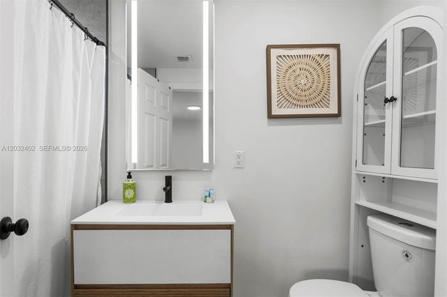 151 NW 146th St 151, Miami, FL 33168