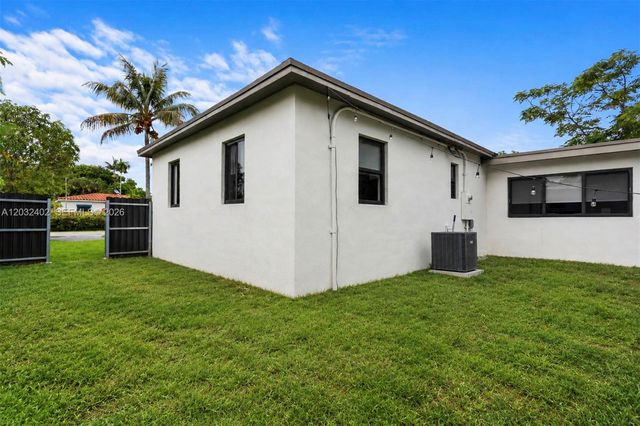 151 NW 146th St 151, Miami, FL 33168