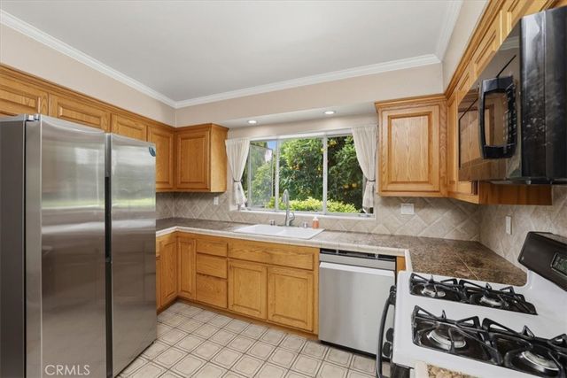 8561 Davista, Whittier, CA 90605