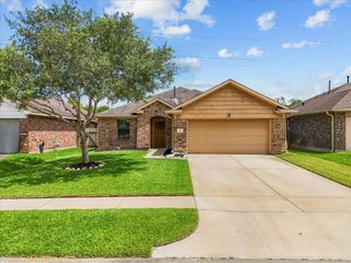 405 De Coster Boulevard, Alvin, TX 77511