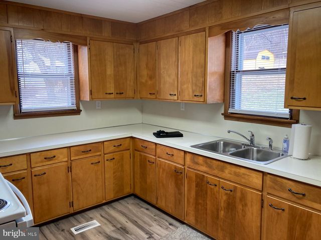 524 BUZZARD ROAD, Reading, PA 19608