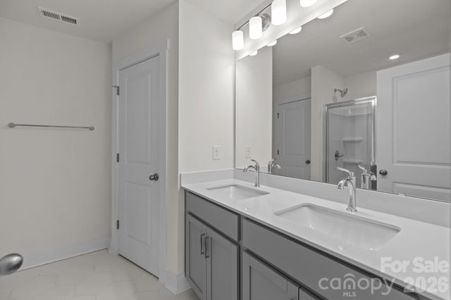 2930 Clyde Drive 33, Charlotte, NC 28208