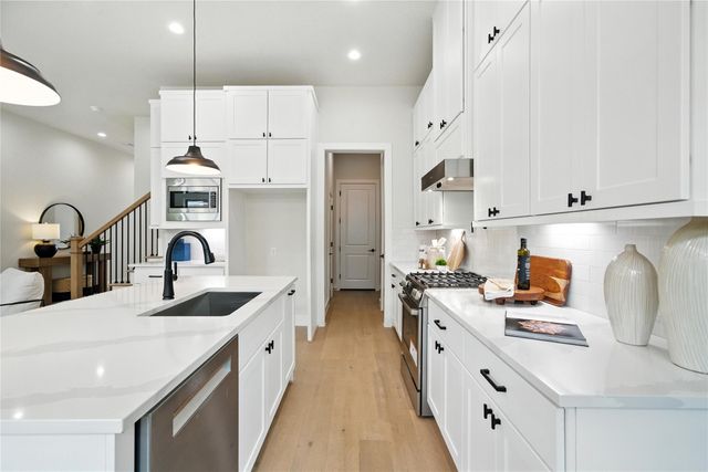 1711 Bologna Lane, Houston, TX 77055