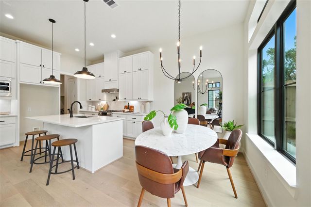 1711 Bologna Lane, Houston, TX 77055