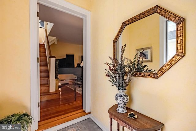 154 GRANDVIEW RD, Ardmore, PA 19003