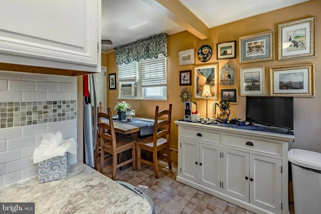 154 GRANDVIEW RD, Ardmore, PA 19003