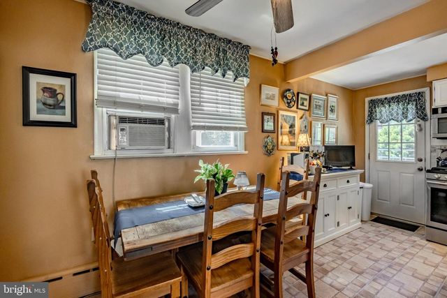 154 GRANDVIEW RD, Ardmore, PA 19003