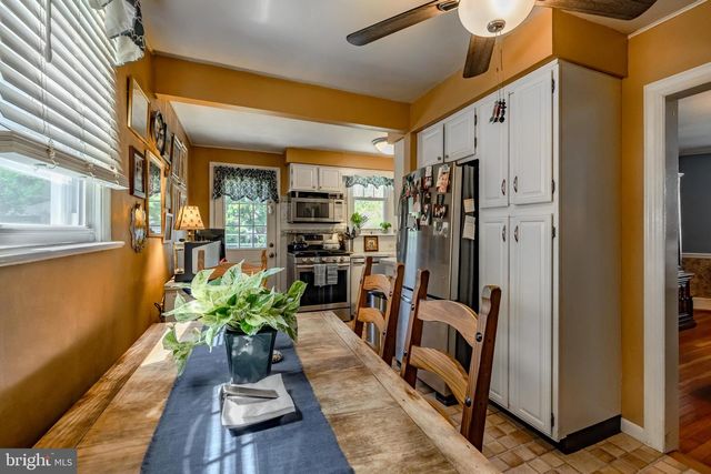 154 GRANDVIEW RD, Ardmore, PA 19003
