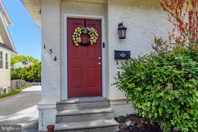 154 GRANDVIEW RD, Ardmore, PA 19003
