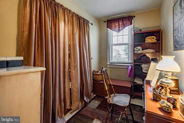154 GRANDVIEW RD, Ardmore, PA 19003
