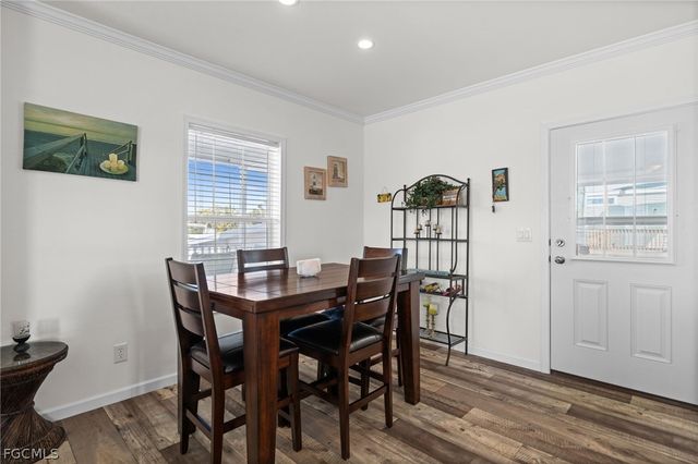 2705 Patterson CT, St James City, FL 33956