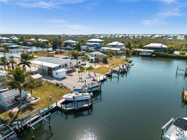 2705 Patterson CT, St James City, FL 33956