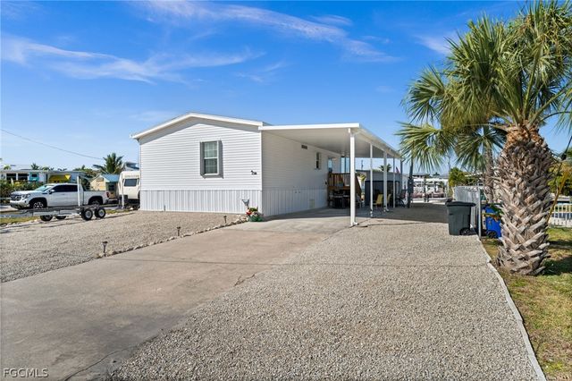 2705 Patterson CT, St James City, FL 33956