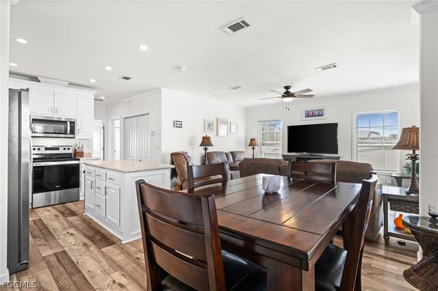 2705 Patterson CT, St James City, FL 33956