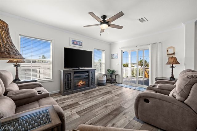 2705 Patterson CT, St James City, FL 33956