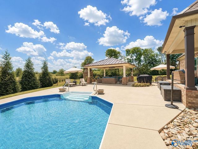 12590 Carriage Park Lane, Athens, AL 35613