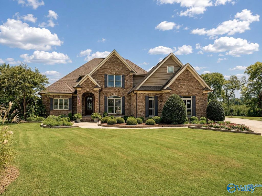 12590 Carriage Park Lane, Athens, AL 35613