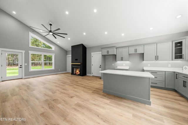 9103 Hondo Drive, Crossville, TN 38572