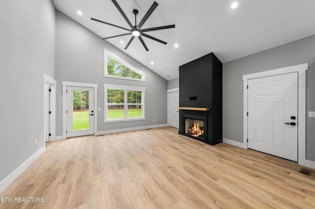 9103 Hondo Drive, Crossville, TN 38572