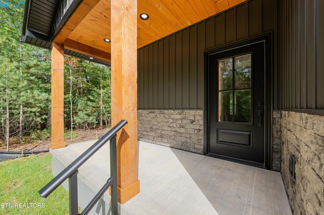 9103 Hondo Drive, Crossville, TN 38572