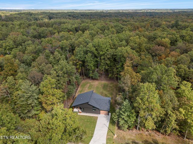 9103 Hondo Drive, Crossville, TN 38572