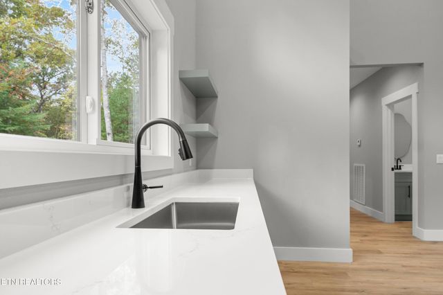 9103 Hondo Drive, Crossville, TN 38572